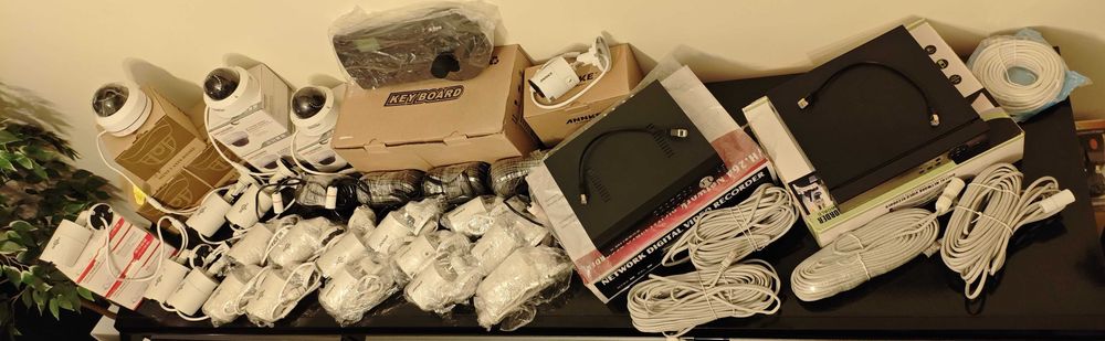 Lote Sistema CCTV Vigilância: 25 Câmaras IP/PoE + Dahua Keyboard + NVR/HVR + Cabos