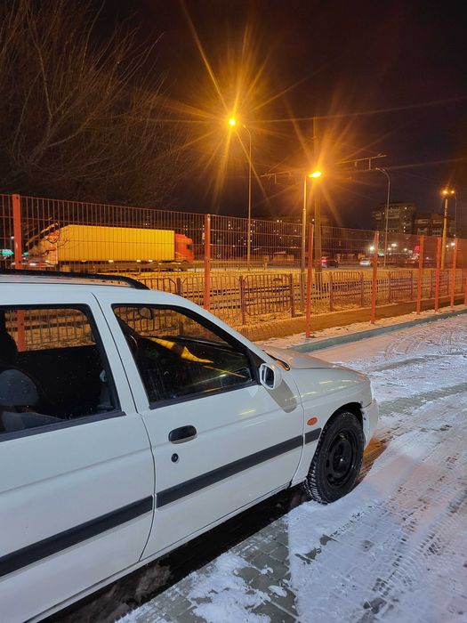 Продам FORD   ..