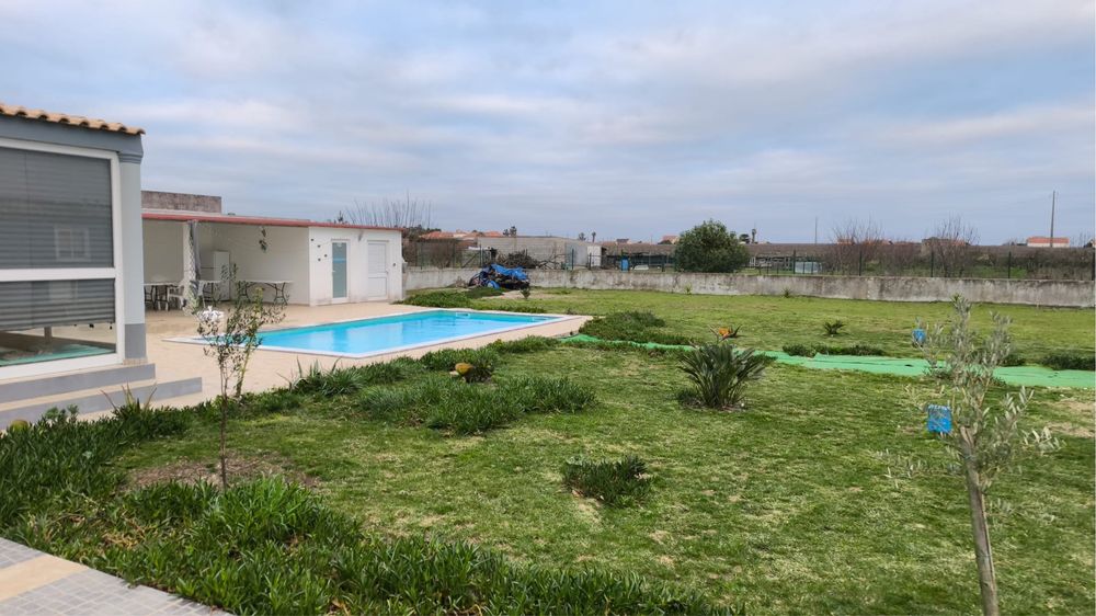 Aluga-se quinta para eventos com piscina