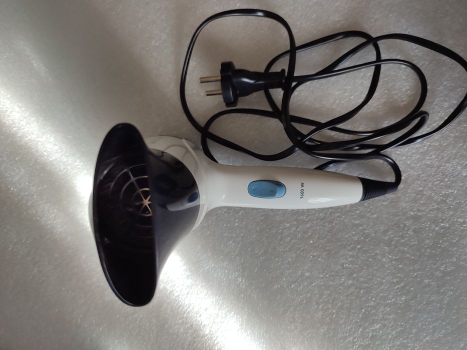 Фен SalonDry Compact PHILIPS и мультистайлер для волос5в1 по 330 грн.