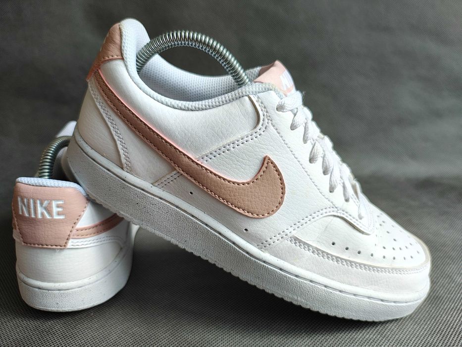 - Buty Nike Court Vision Low r. 38,5