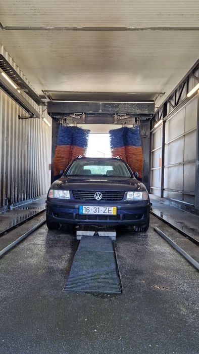 Volkswagen Passat — photo 4
