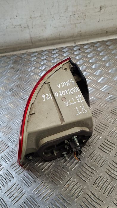 Lampa Prawy Tył Vw Jetta