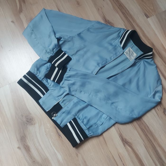 Bershka xs s m kurtka wiatrówka damska