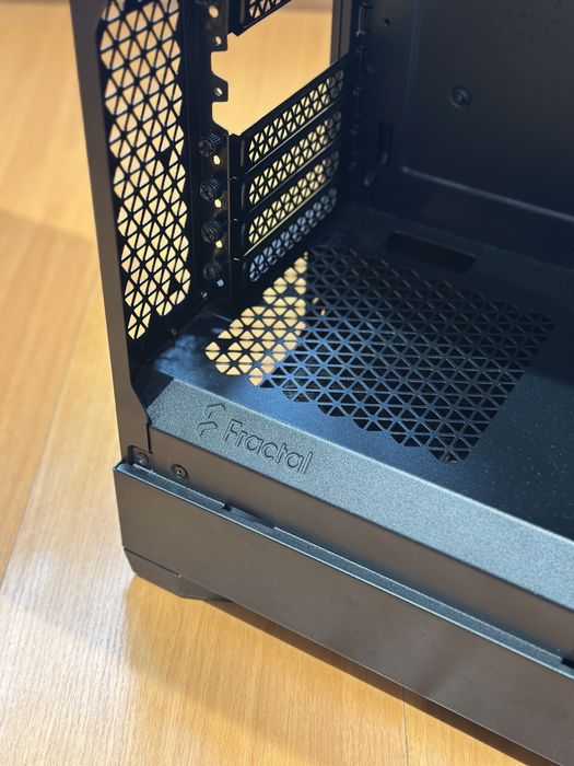 Caixa ATX Fractal Design Pop Silent Black (Como Nova)