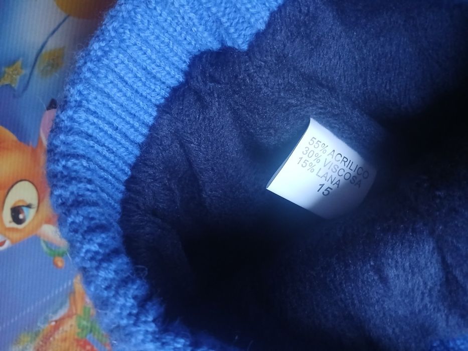 Czapka damska z pomponem