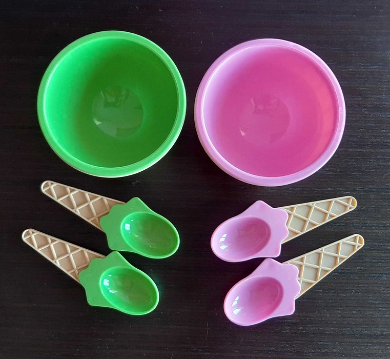 NOVO 2 Taças coloridas + 4 Colheres para Gelado