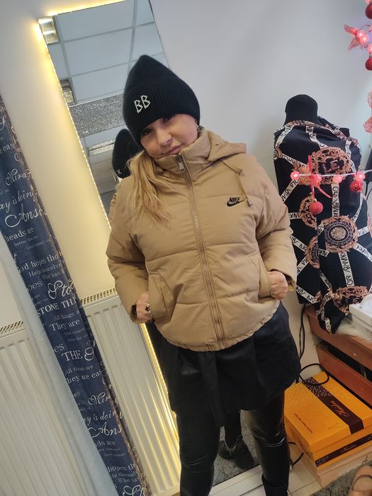 Piękna elegancka zimowa kurtka beżowa s m