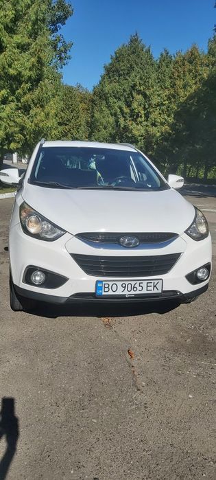 Продаю сімейне авто Hyundai ix35