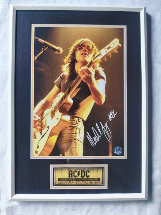 Moldura AC/DC Malcolm Young com Autógrafo (A4)