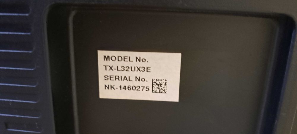 Telewizor Panasonic 32" TX-L32UX3E - oryginalny pilot