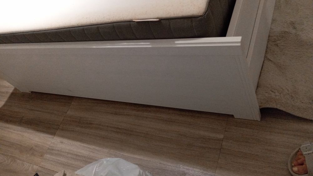 Cama de casal Ikea com 4 gavetas,como Nova
