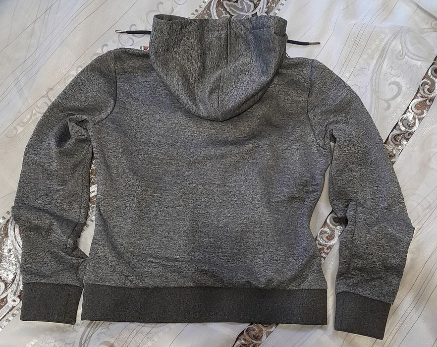 Спортивна кофта Ellesse