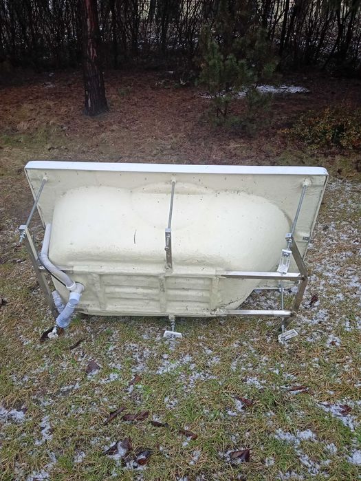 Wanna akrylowa 150 x 90 stelaż osłona