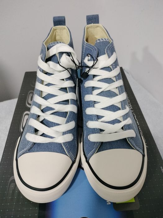 Vende-se tênis novos para mulher