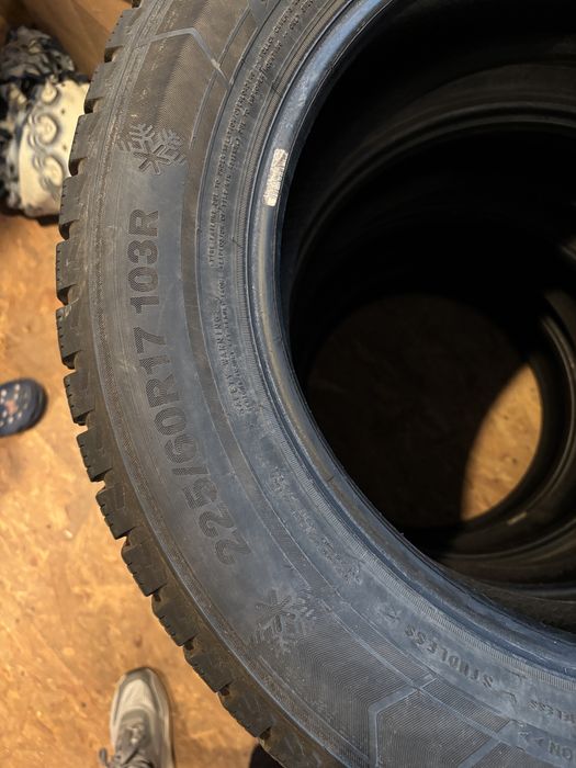 Зимова гума 225/60/17