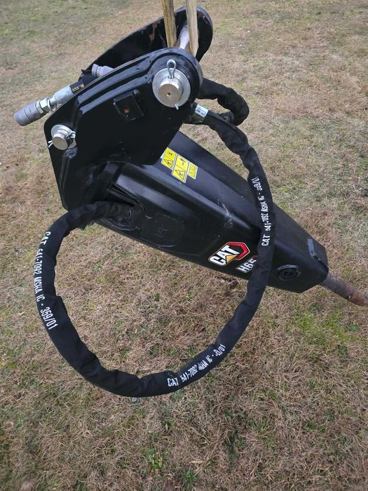 MŁOT hydrauliczny  CAT H65s