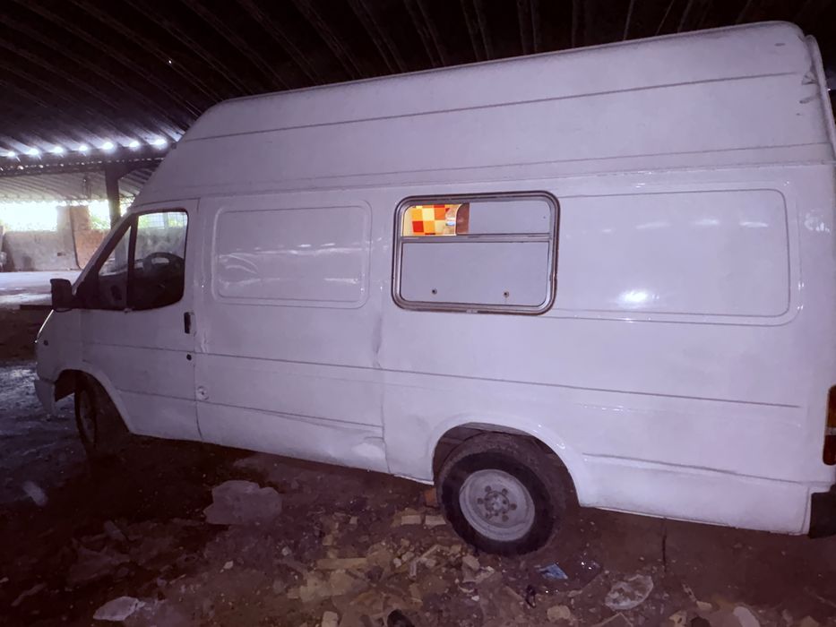 Autocaravana pronta para morar