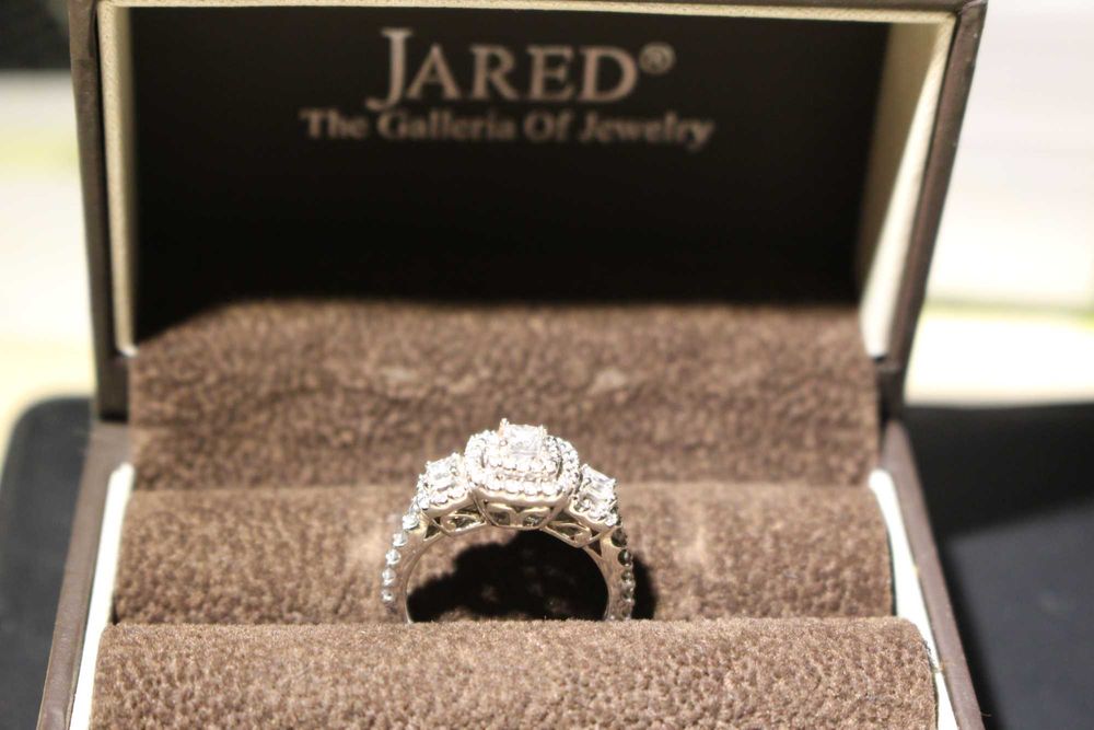 PIERŚCIONEK ZARĘCZYNOWY brylanty 7/8 karata 14K białe złoto