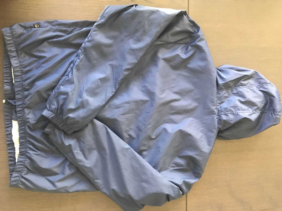 Corta-vento azul com capuz para rapaz, Benetton