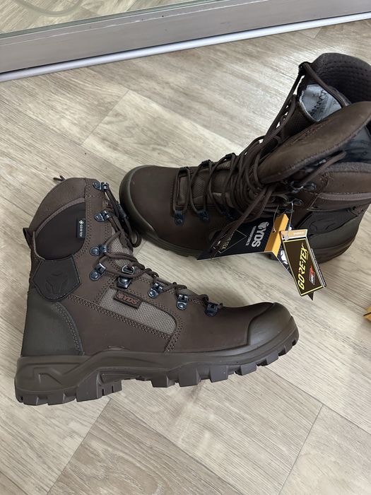 Берци /Берці / обувь/ тактичні /тактические