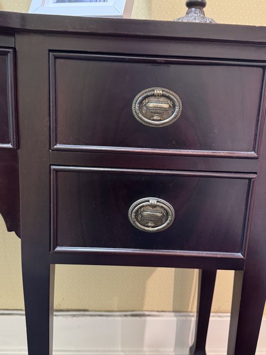 Consola inglesa classica