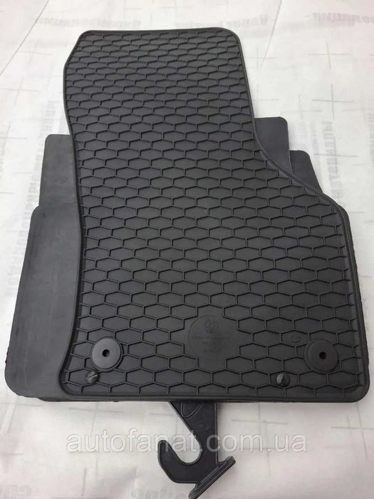 VW Passat B8 (2014–2023) | Коврики в салон Фольксваген | Гумові, Чехія