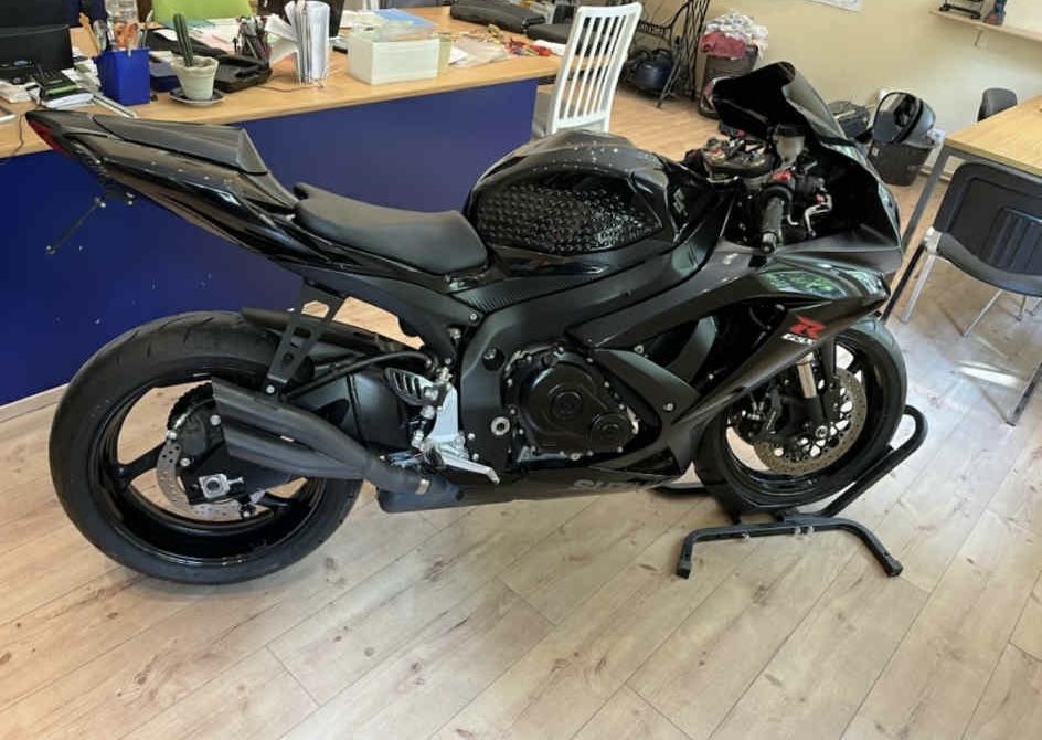 Suzuki Gsxr 600 K9 20k Przebiegu !!