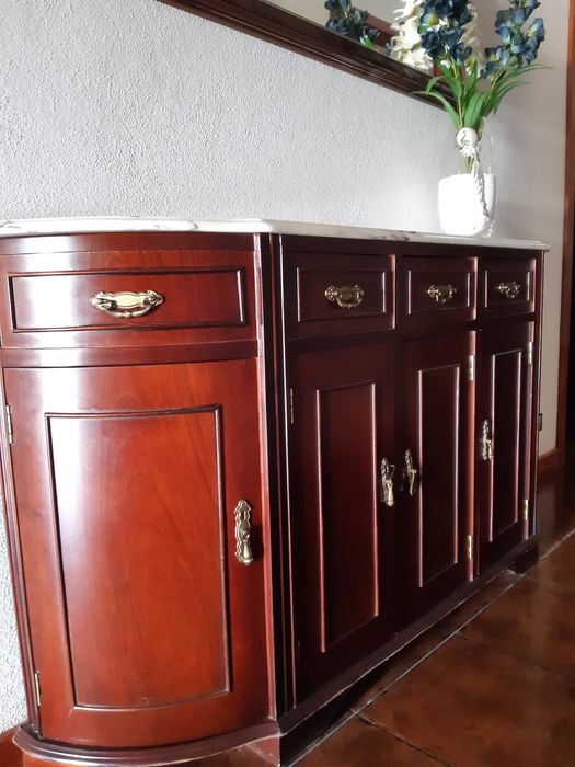 Móvel sapateira e espelho