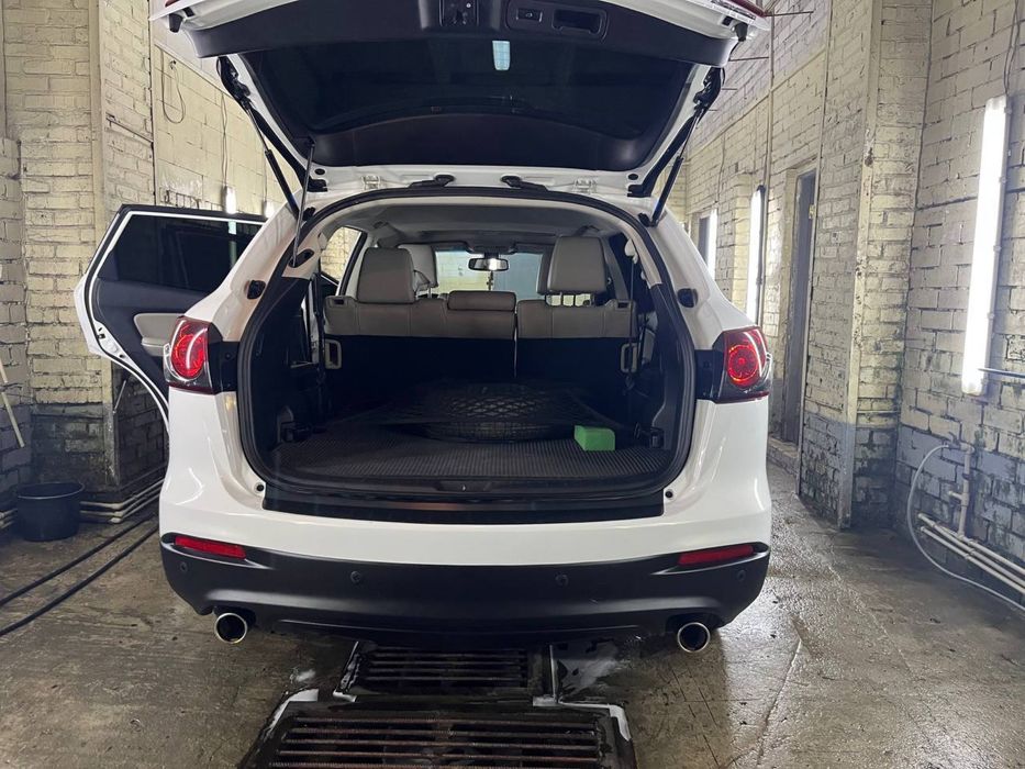 Mazda CX-9 2015.