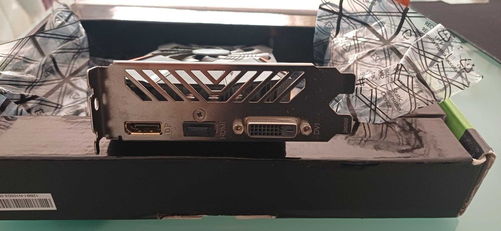 Placa grafica NVIDIA GTX 1050 - como nova com pouco uso