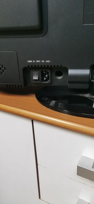 Monitor i TV TEVION 21,5 "