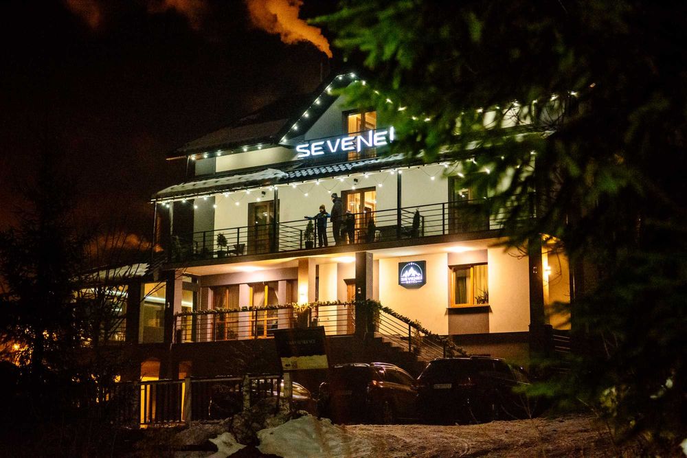 Діючий готель-ресторан в Поляниці