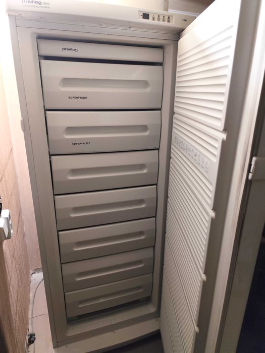 Морозильна камера Privileg-Miele (Німеччина, морозилка)