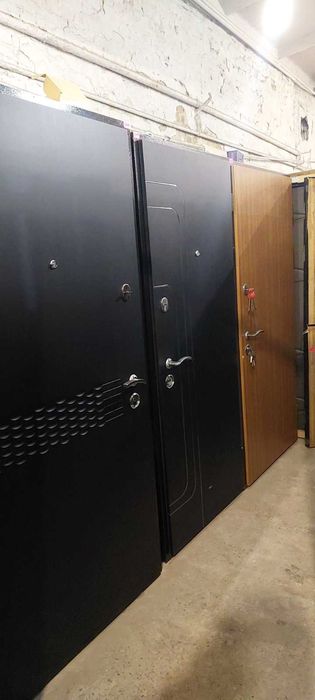 Металеві вхідні броне двері нові уцінка бу зі складу в дім чи квартиру