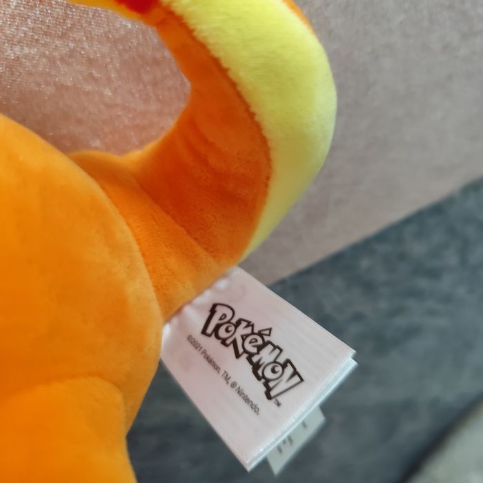 Peluche oficial Charmander (Pokémon)