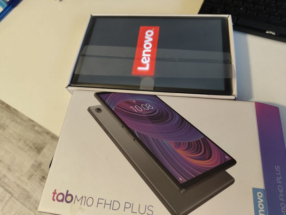 Lenovo tab m10 fhd plus