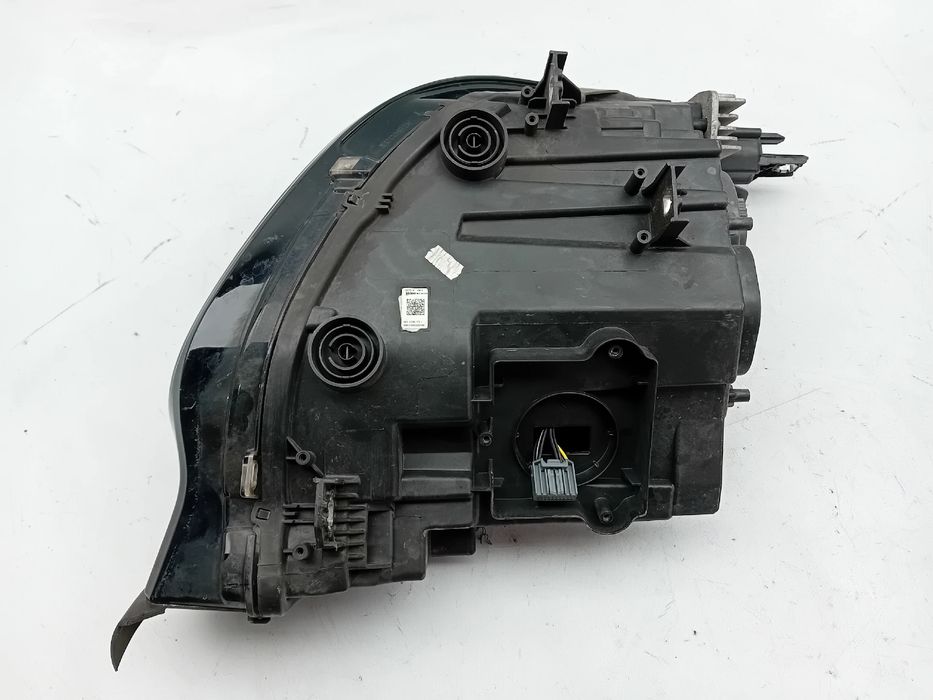 Ótica / farol esquerda BMW i3 (I01)