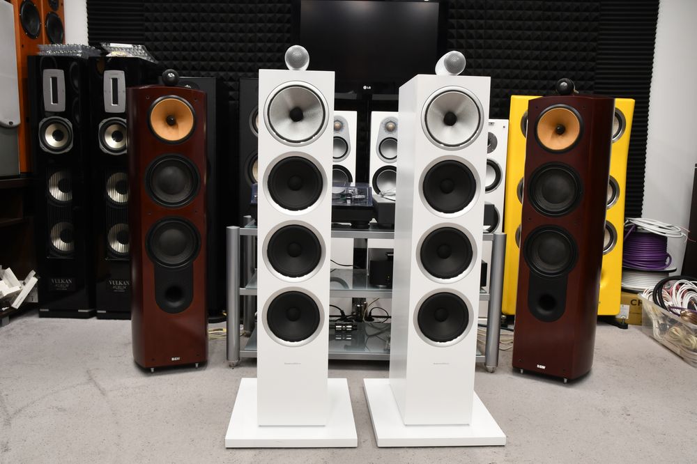 Kolumny Głośnikowe podłogowe stereo B&W Bowers & Wilkins 702 S2 białe