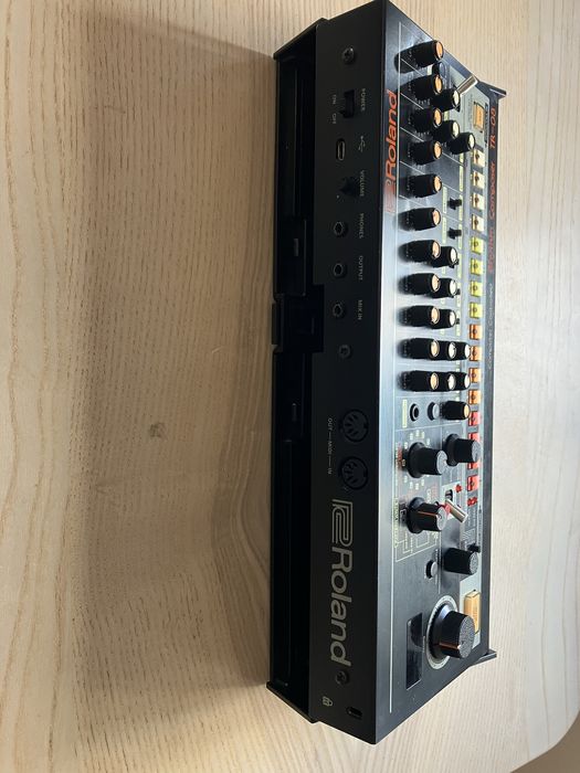 roland boutique tr-08