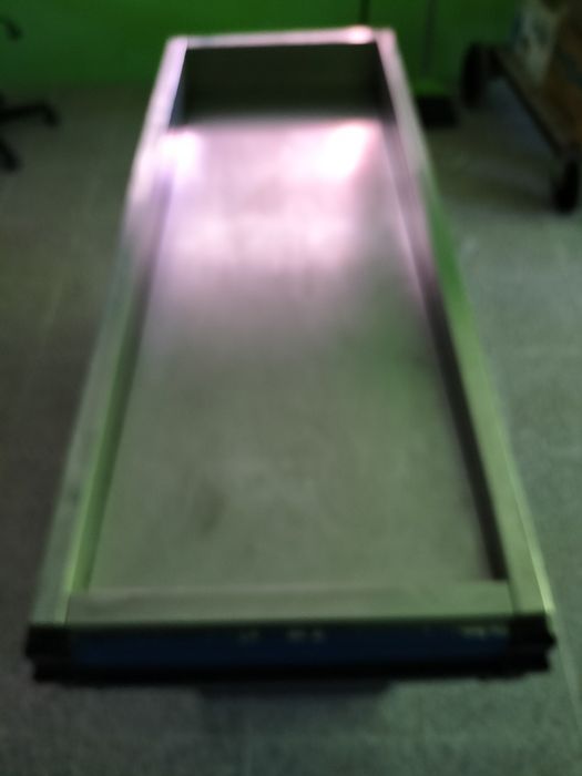 Bancada de apoio a vendas .