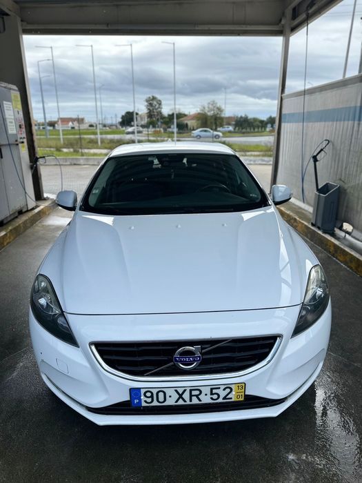 Volvo V40 branco  2013 disel