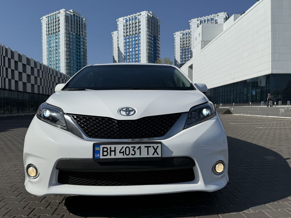 Продам Toyota Sienna 3.5  2016г Газ+Бензин