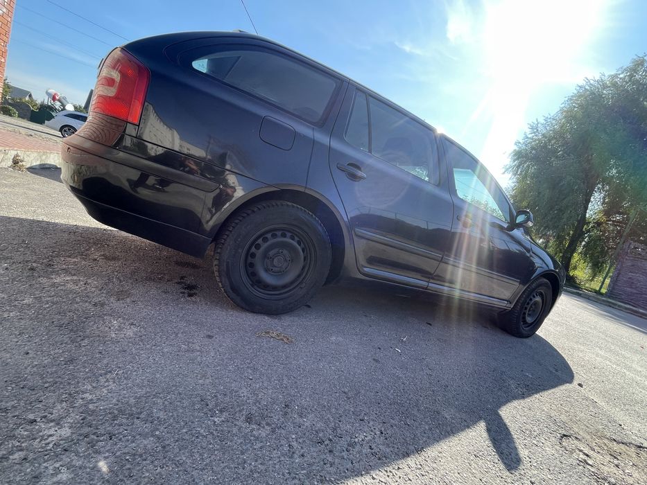 Продам машину 2600