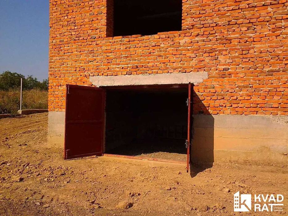 Продаж 2-поверхового будинку з гаражем та ділянкою ! 184 м2