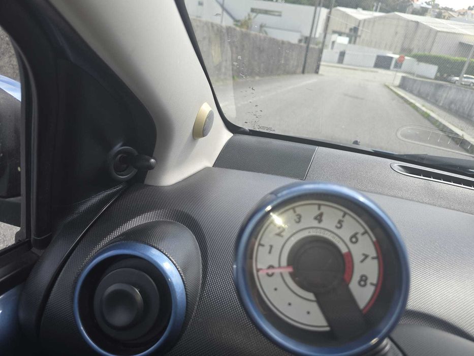 Toyota Aygo de 2008 , conta com 196.000km. O carro esrá impecável, não tem nada a fazer