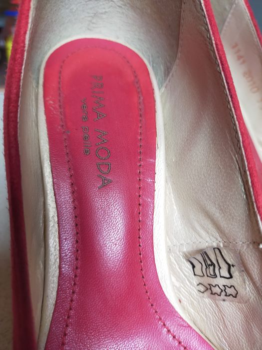 Szpilki damskie Vero Gomma 35/23cm czerwone zamszowe jak nowe