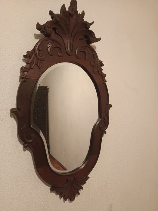 Espelho de parede antigo