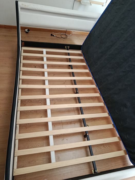 Cama de Casal Completa com Colchão | Excelente Estado