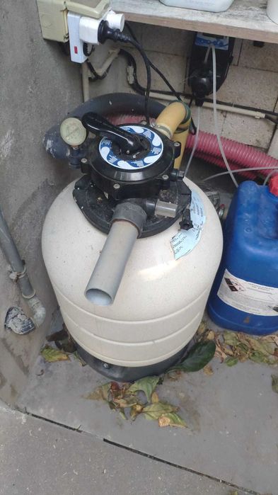 Piscina de superfície - TELA RASGADA